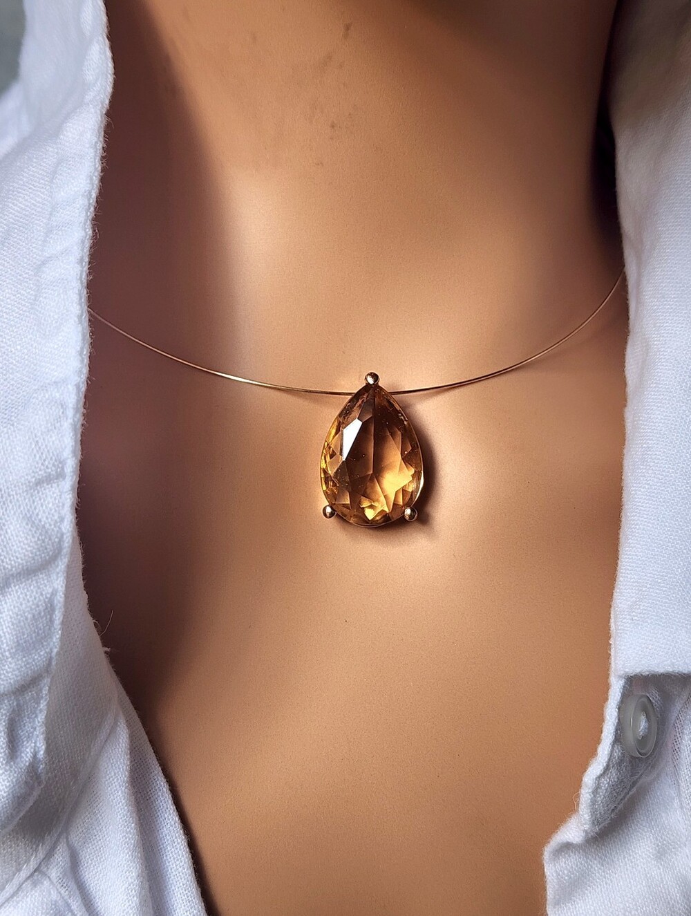 Lightweight Rose Gold plated Hypoallergic Minimalist Swarovski Elements Crystal